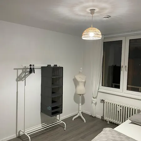 Little Royal Apartment Garbsen Exterior photo